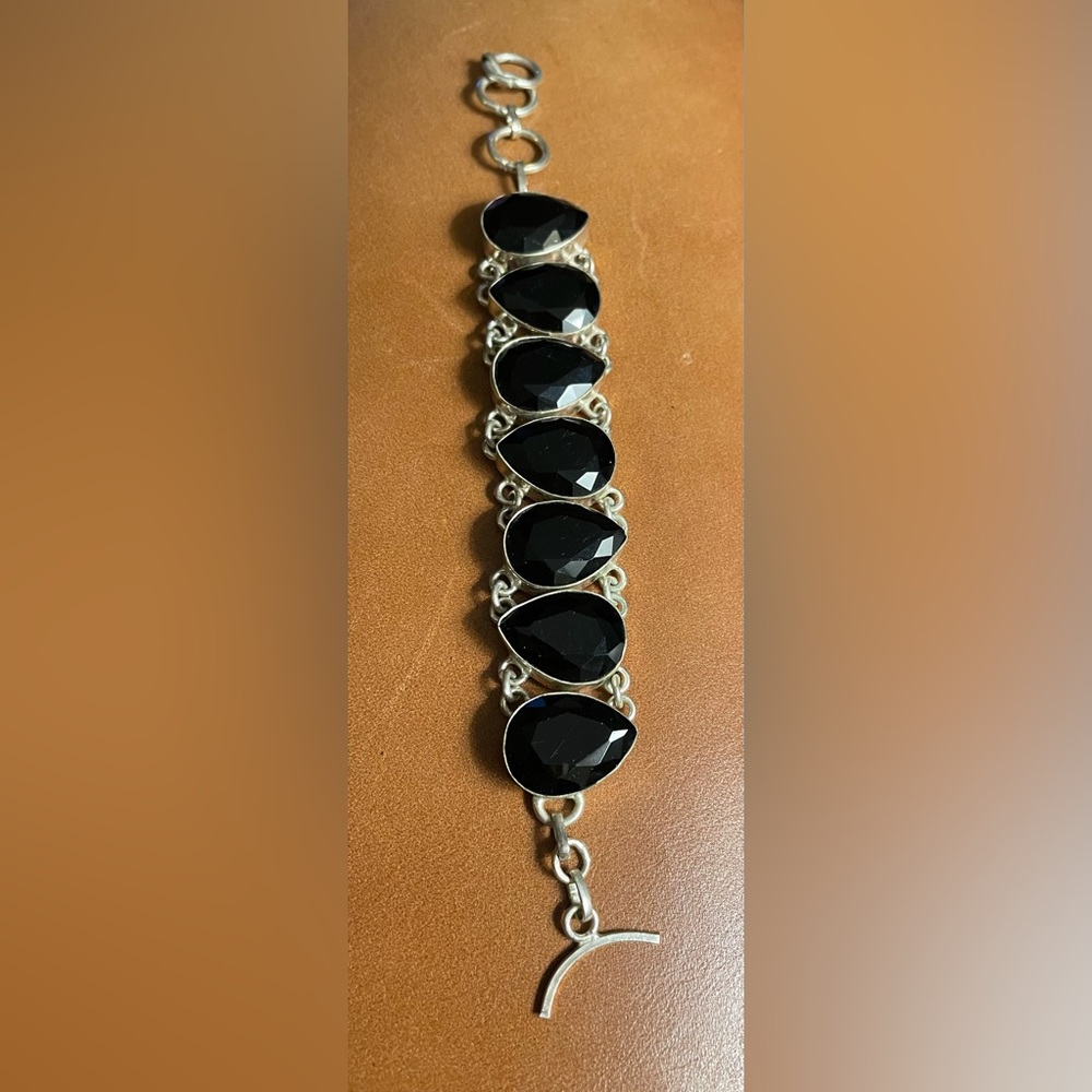 Silver and black onyx bracelet 7 inches